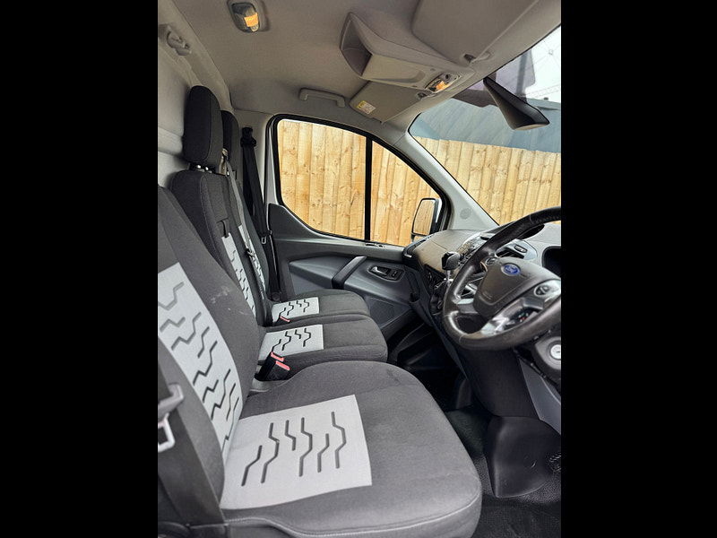Ford Transit Custom 2.2L 270 Limited E-Tech Diesel Manual Euro 6 (123 bhp) 0dr Manual 2025