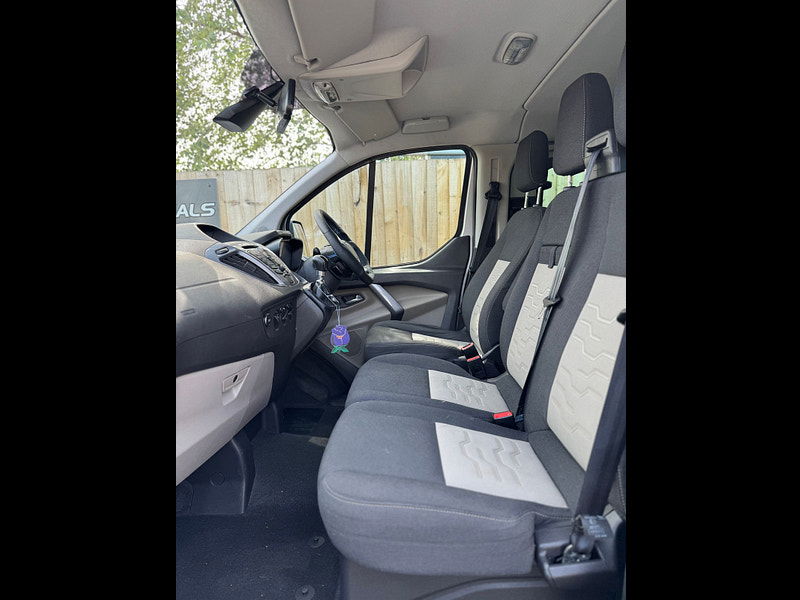 Ford Transit Custom 2.2L 290 Ltd E-Tech Diesel Manual Euro 5 (123 bhp) 4dr Manual 2025