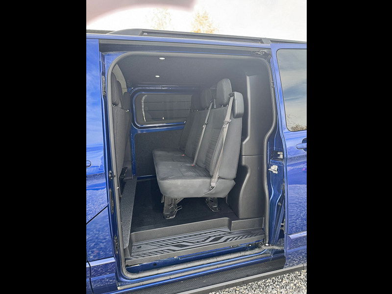 Ford Transit Custom 2.2L 290 Ltd E-Tech Diesel Manual Euro 5 (123 bhp) 5dr Manual 2025