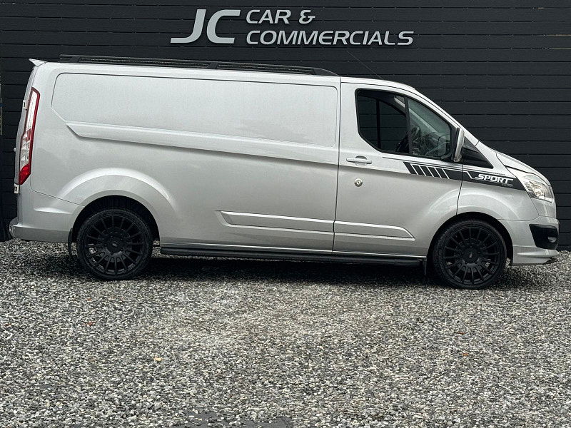 Ford Transit Custom 2.2L 290 Ltd E-Tech Diesel Manual Euro 5 (123 bhp) 4dr Manual 2025