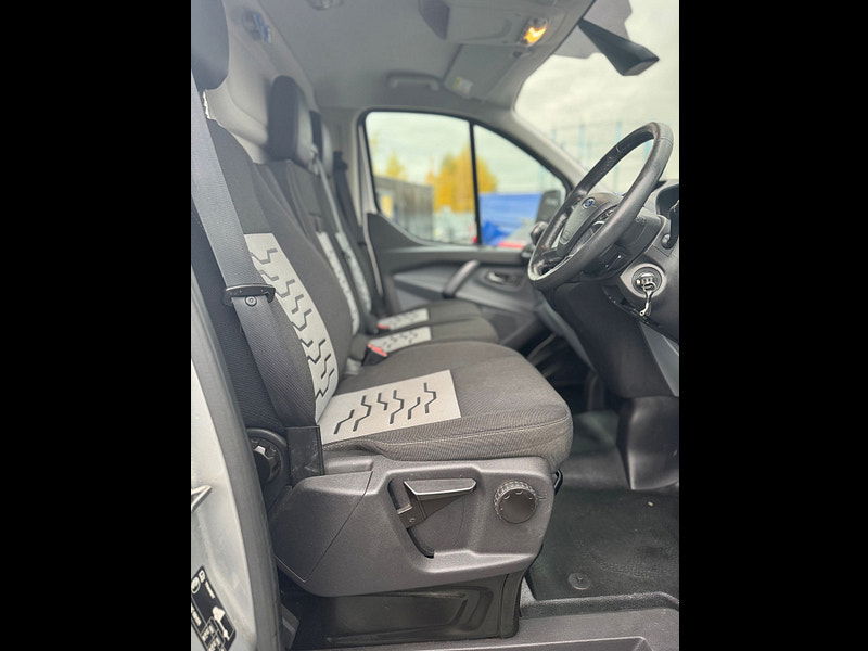Ford Transit Custom 2.2L 290 Ltd E-Tech Diesel Manual Euro 5 (123 bhp) 4dr Manual 2025