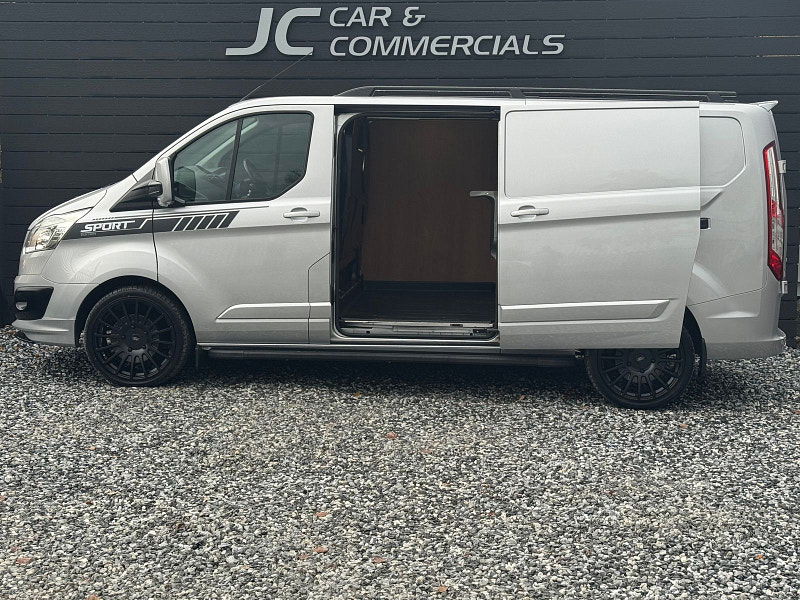 Ford Transit Custom 2.2L 290 Ltd E-Tech Diesel Manual Euro 5 (123 bhp) 4dr Manual 2025