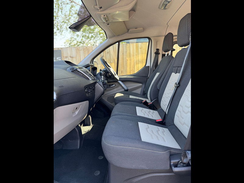 Ford Transit Custom 2.2L 290 Ltd E-Tech Diesel Manual Euro 5 (153 bhp) 0dr Manual 2025