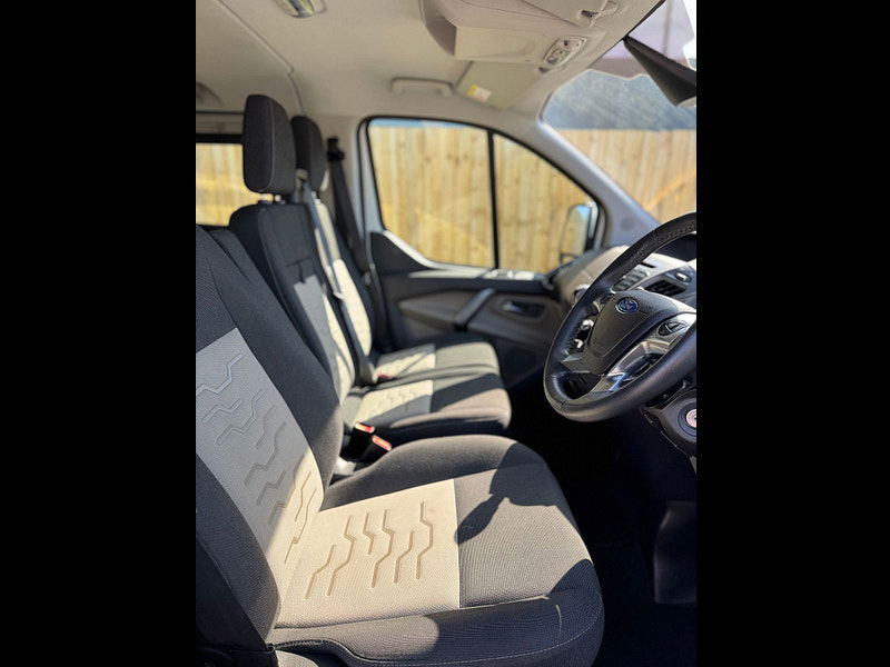 Ford Transit Custom 2.2L 290 Ltd E-Tech Diesel Manual Euro 5 (153 bhp) 0dr Manual 2025