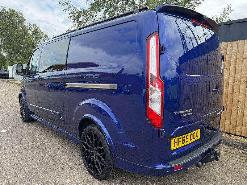 Ford Transit Custom 2.2L 290 Ltd E-Tech Diesel Manual Euro 5 (153 bhp) 4dr Manual 2025