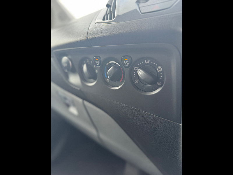 Ford Transit Custom 2.2L 290 Ltd E-Tech Diesel Manual Euro 6 (123 bhp) 4dr Manual 2025