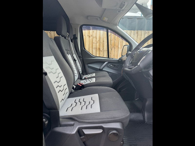 Ford Transit Custom 2.2L 290 Ltd E-Tech Diesel Manual Euro 6 (123 bhp) 4dr Manual 2025