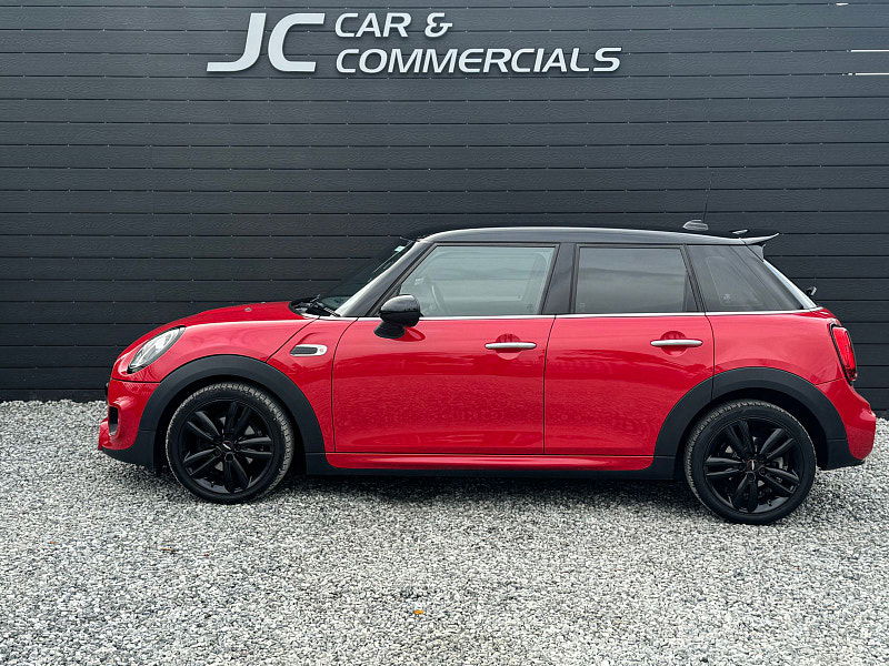 MINI Hatch 1.5L Cooper Auto Hatchback 5dr Petrol Automatic Euro 6 (134 bhp) 5dr Automatic 2025