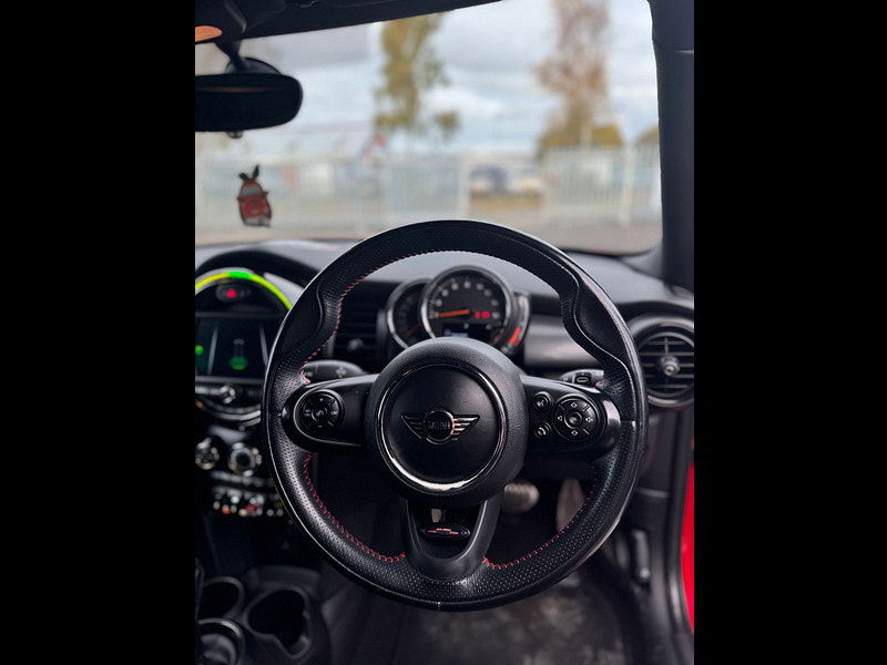 MINI Hatch 1.5L Cooper Auto Hatchback 5dr Petrol Automatic Euro 6 (134 bhp) 5dr Automatic 2025