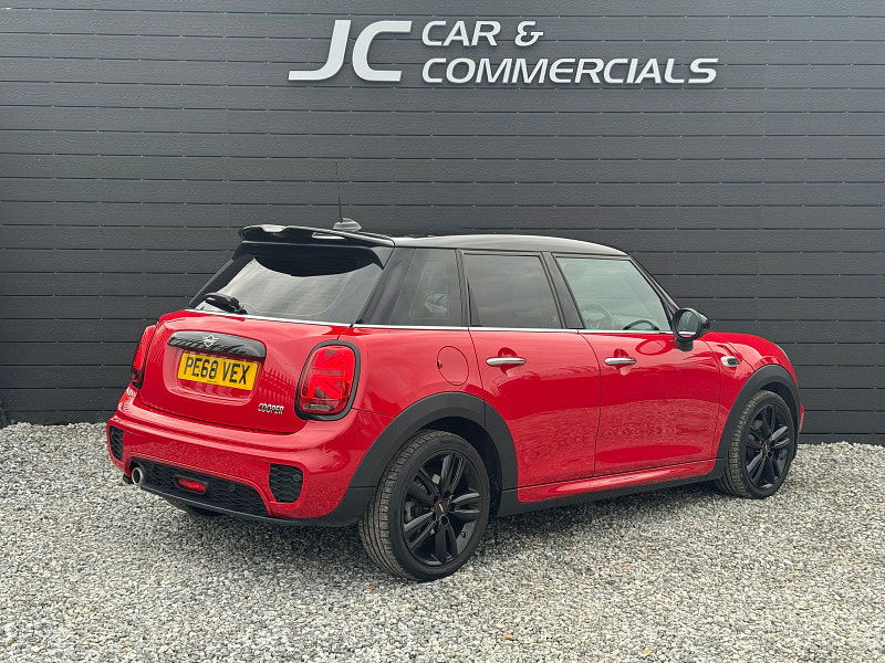 MINI Hatch 1.5L Cooper Auto Hatchback 5dr Petrol Automatic Euro 6 (134 bhp) 5dr Automatic 2025