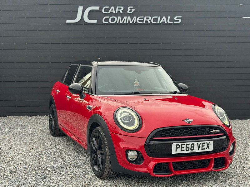 MINI Hatch 1.5L Cooper Auto Hatchback 5dr Petrol Automatic Euro 6 (134 bhp) 5dr Automatic 2025