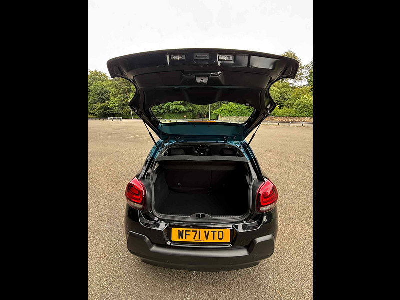 Citroen C3 1.2L Shine PureTech S/S Hatchback 5dr Petrol Manual Euro 6 (82 bhp) 5dr Manual 2025