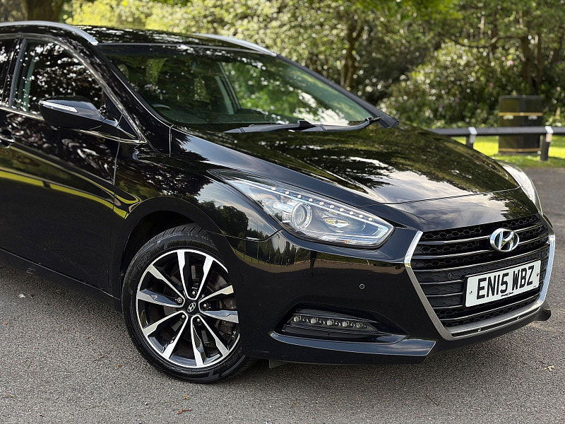Hyundai I40 1.7L SE Nav CRDi Blue Drive Semi-Auto Estate 5dr Diesel Semi Automatic Euro 6 (139 bhp) 5dr Semi Automatic 2025