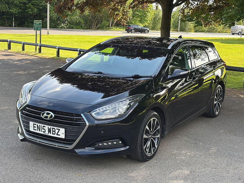 Hyundai I40 1.7L SE Nav CRDi Blue Drive Semi-Auto Estate 5dr Diesel Semi Automatic Euro 6 (139 bhp) 5dr Semi Automatic 2025