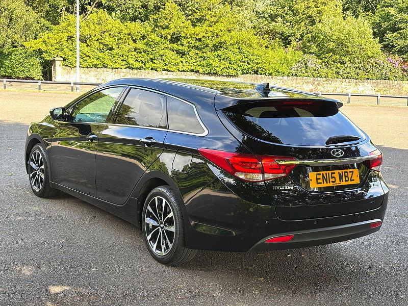 Hyundai I40 1.7L SE Nav CRDi Blue Drive Semi-Auto Estate 5dr Diesel Semi Automatic Euro 6 (139 bhp) 5dr Semi Automatic 2025