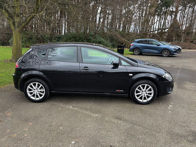 Seat Leon 1.6L TDI CR SE COPA DSG Hatchback 5dr Diesel Semi Automatic Euro 5 (103 bhp) 5dr Semi Automatic 2025