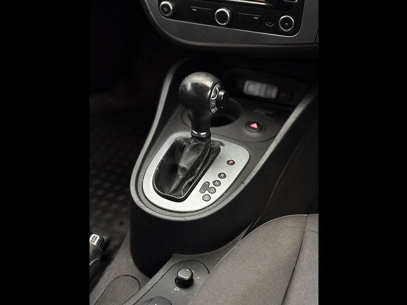 Seat Leon 1.6L TDI CR SE COPA DSG Hatchback 5dr Diesel Semi Automatic Euro 5 (103 bhp) 5dr Semi Automatic 2025