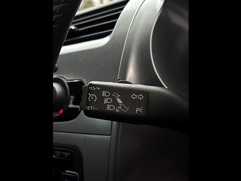 Seat Leon 1.6L TDI CR SE COPA DSG Hatchback 5dr Diesel Semi Automatic Euro 5 (103 bhp) 5dr Semi Automatic 2025