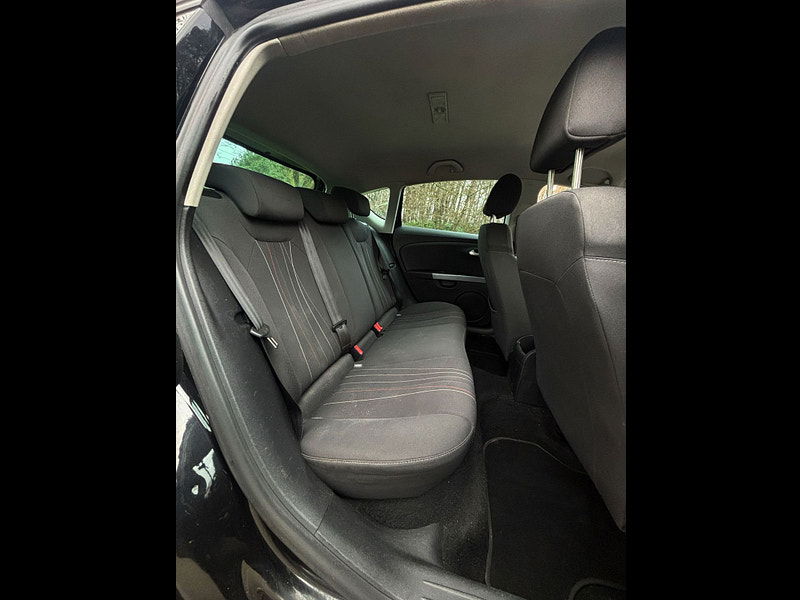 Seat Leon 1.6L TDI CR SE COPA DSG Hatchback 5dr Diesel Semi Automatic Euro 5 (103 bhp) 5dr Semi Automatic 2025