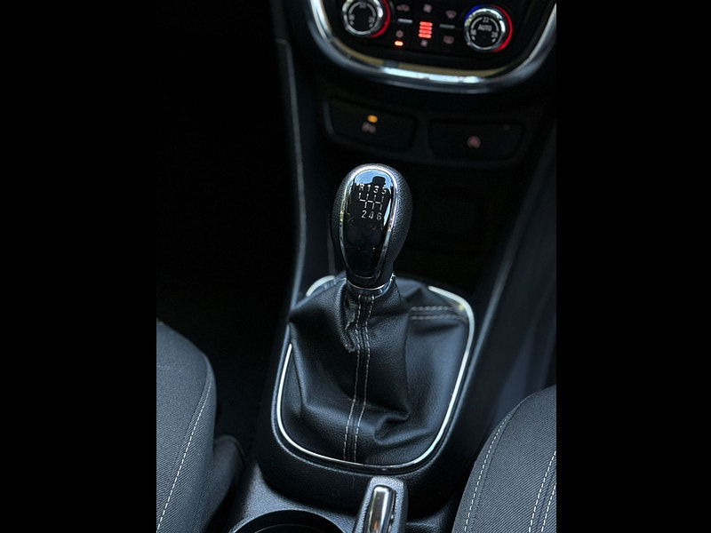 Vauxhall Mokka 1.6L Tech Line CDTi S/S SUV 5dr Diesel Manual Euro 6 (134 bhp) 5dr Manual 2025