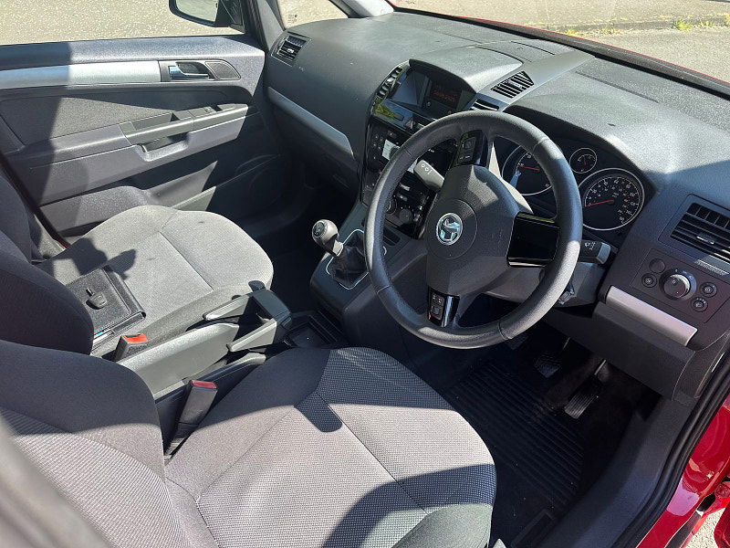 Vauxhall Zafira 1.6L Exclusive MPV 5dr Petrol Manual Euro 5 (113 bhp) 5dr Manual 2025