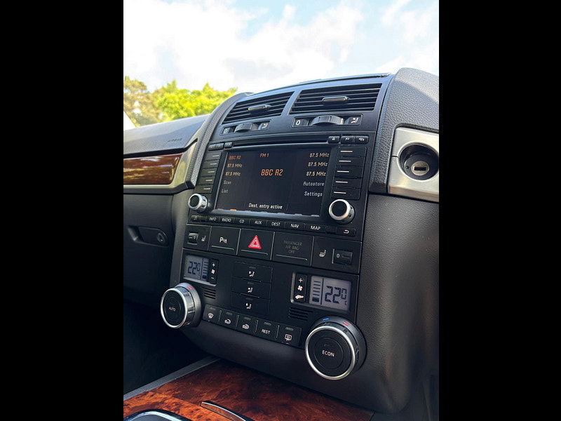 Volkswagen Touareg 4.2L V8 Auto SUV 5dr Petrol Automatic Euro 4 (310 bhp) 5dr Automatic 2025
