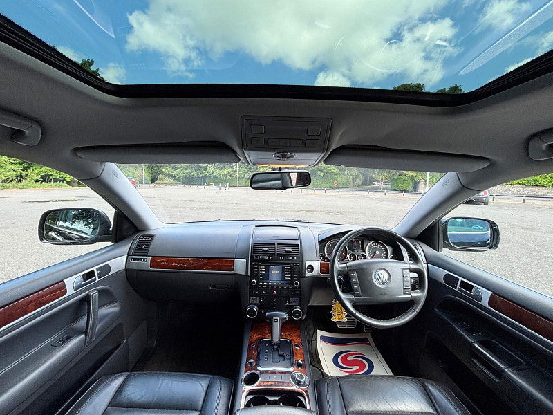 Volkswagen Touareg 4.2L V8 Auto SUV 5dr Petrol Automatic Euro 4 (310 bhp) 5dr Automatic 2025