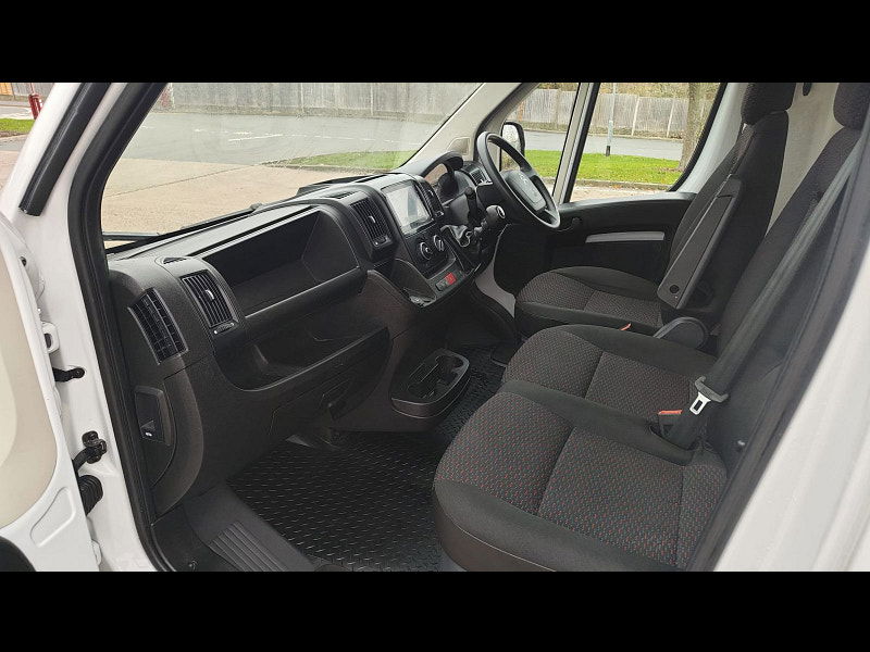 Citroen Relay 2.2 BlueHDi 35 Enterprise Edition Panel Van 5dr Diesel Manual L3 High Roof Euro 6 (s/s) (140 ps) 5dr Manual 2025