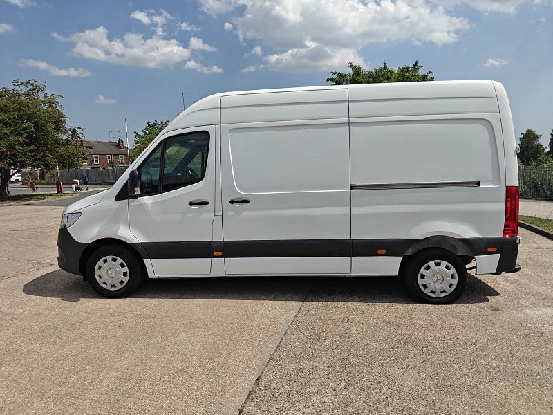 Mercedes-Benz Sprinter 2.0 315 CDI Premium Panel Van 5dr Diesel Manual FWD L2 H2 Euro 6 (s/s) (150 ps) 5dr Manual 2026