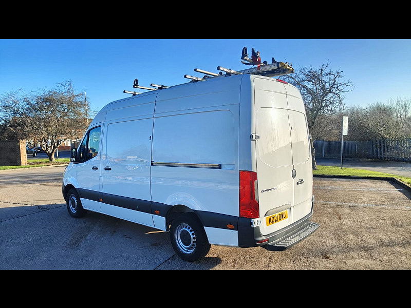 Mercedes-Benz Sprinter 2.0 315 CDI Progressive Panel Van 5dr Diesel Manual RWD L2 H2 Euro 6 (s/s) (150 ps) 5dr Manual 2026