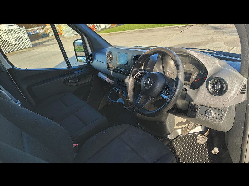 Mercedes-Benz Sprinter 2.0 315 CDI Progressive Panel Van 5dr Diesel Manual RWD L2 H2 Euro 6 (s/s) (150 ps) 5dr Manual 2026