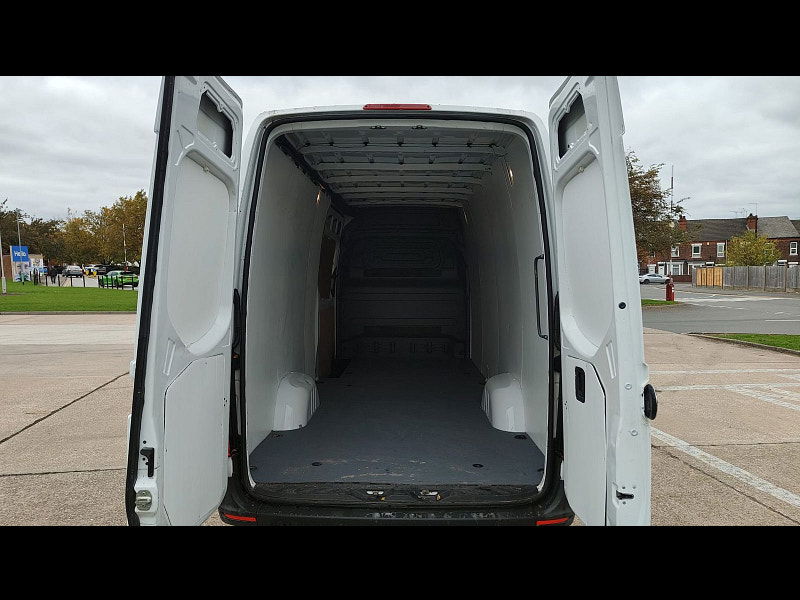 Mercedes-Benz Sprinter 2.0 315 CDI Progressive Panel Van 5dr Diesel Manual RWD L3 H2 Euro 6 (s/s) (150 ps) 5dr Manual 2025