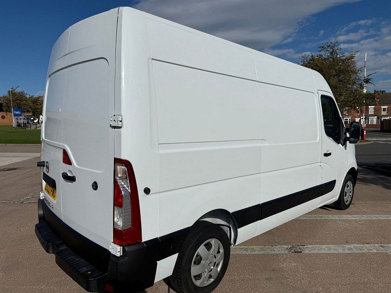 Nissan Interstar 2.3 dCi 35 Acenta Panel Van 4dr Diesel Manual FWD L2 H2 Euro 6 (135 ps) 4dr Manual 2025