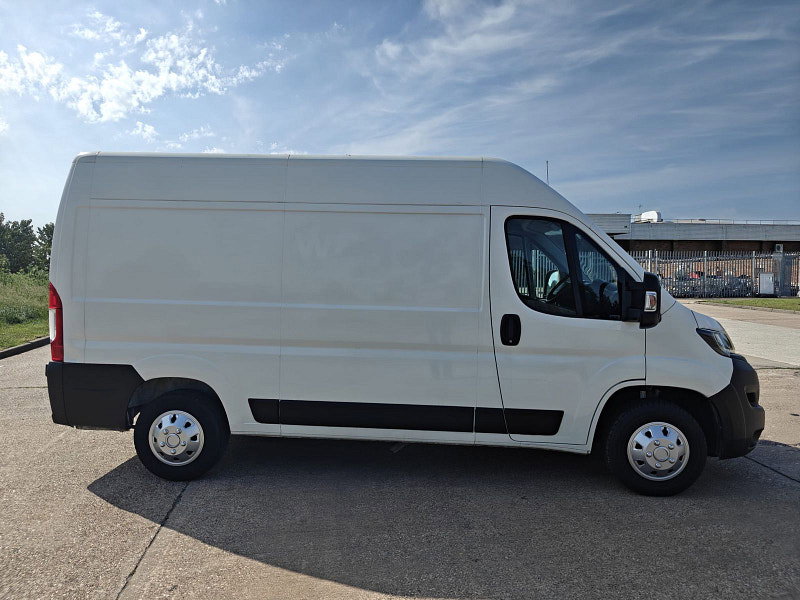 Peugeot Boxer 2.2 BlueHDi 335 Professional Panel Van 5dr Diesel Manual L2 H2 Euro 6 (s/s) (140 ps) 5dr Manual 2026