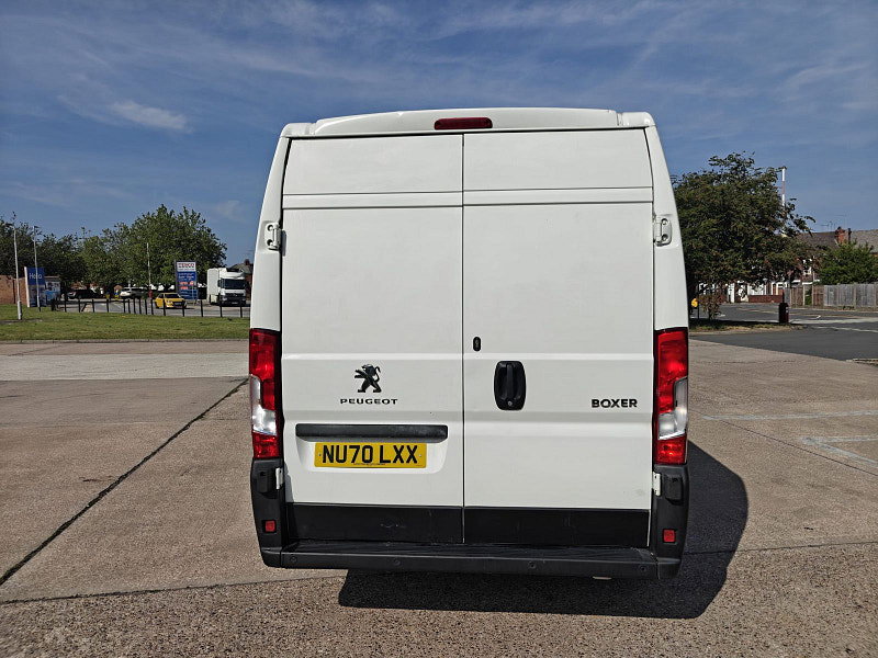 Peugeot Boxer 2.2 BlueHDi 335 Professional Panel Van 5dr Diesel Manual L2 H2 Euro 6 (s/s) (140 ps) 5dr Manual 2026