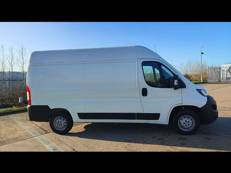 Peugeot Boxer 2.2 BlueHDi 335 Professional Panel Van 5dr Diesel Manual L2 H2 Euro 6 (s/s) (140 ps) 5dr Manual 2026