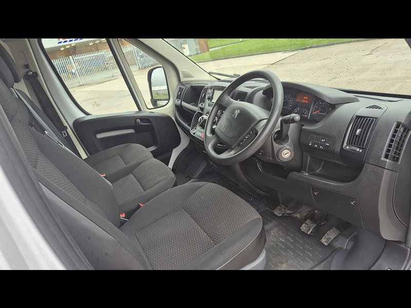 Peugeot Boxer 2.2 BlueHDi 335 Professional Panel Van 5dr Diesel Manual L3 H2 Euro 6 (s/s) (140 ps) 5dr Manual 2026