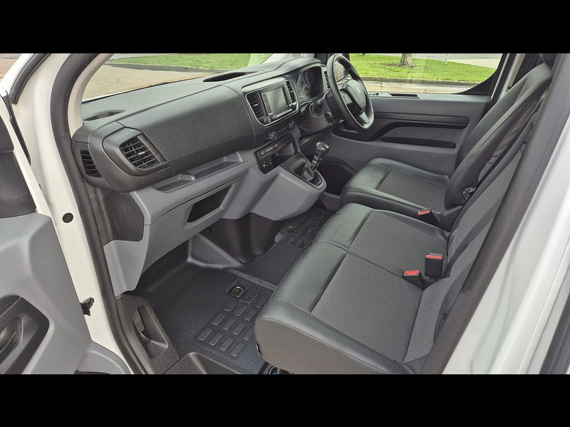 Peugeot Expert 2.0 BlueHDi 1400 Professional Premium Standard Panel Van 6dr Diesel Manual MWB Euro 6 (s/s) (145 ps) 6dr Manual 2026