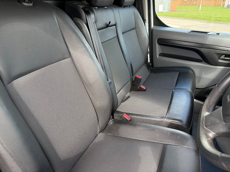 Peugeot Expert 2.0 BlueHDi 1400 Professional Standard Panel Van 6dr Diesel Manual MWB Euro 6 (s/s) (120 ps) 6dr Manual 2026