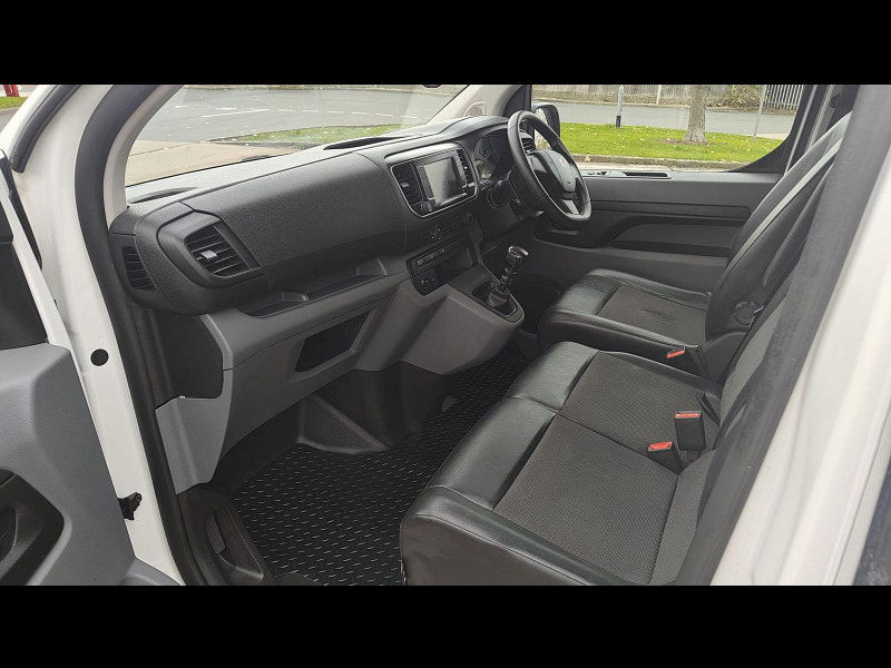 Peugeot Expert 2.0 BlueHDi 1400 Professional Standard Panel Van 6dr Diesel Manual MWB Euro 6 (s/s) (120 ps) 6dr Manual 2025