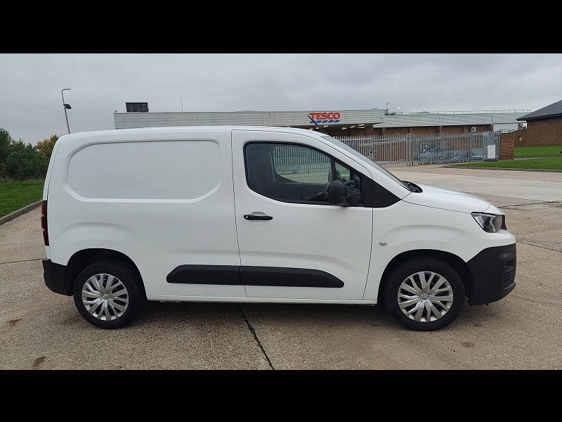 Peugeot Partner 1.5 BlueHDi 1000 Professional Standard Panel Van 5dr Diesel Manual SWB Euro 6 (s/s) (100 bhp) 5dr Manual 2025