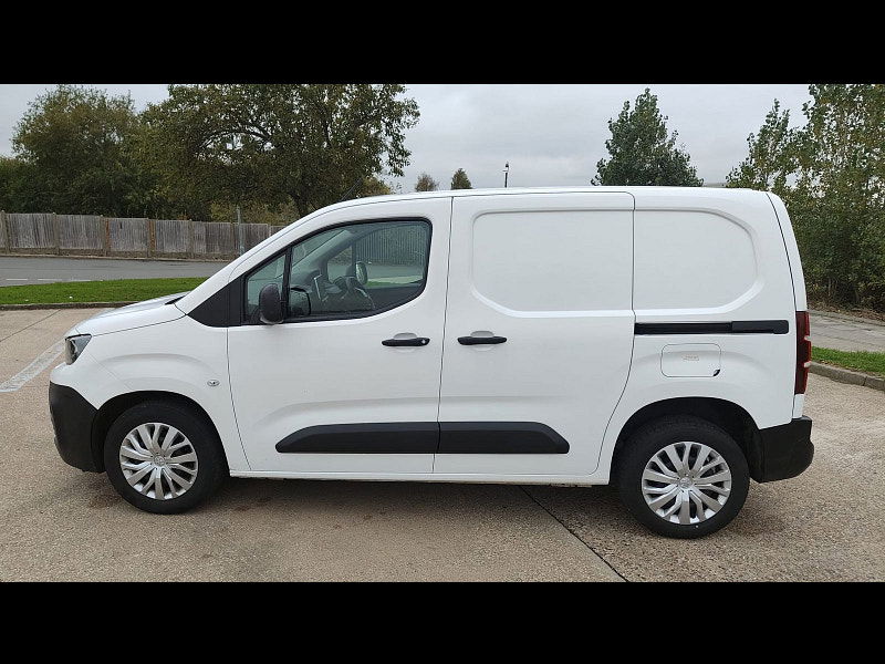 Peugeot Partner 1.5 BlueHDi 1000 Professional Standard Panel Van 5dr Diesel Manual SWB Euro 6 (s/s) (100 bhp) 5dr Manual 2025