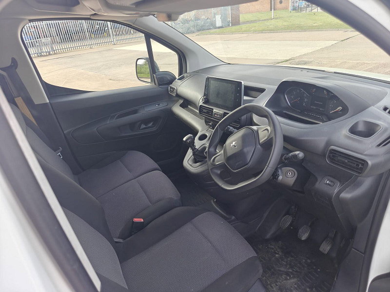 Peugeot Partner 1.5 BlueHDi 950 Professional Premium Long Panel Van 6dr Diesel Manual LWB Euro 6 (100 bhp) 6dr Manual 2026