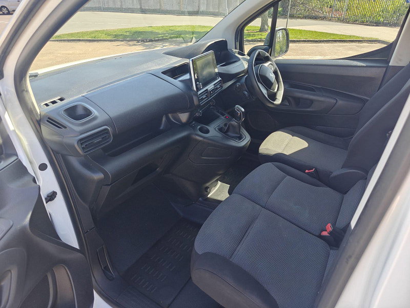 Peugeot Partner 1.6 BlueHDi 1000 Professional Standard Panel Van 5dr Diesel Manual SWB Euro 6 (s/s) (100 bhp) 5dr Manual 2026