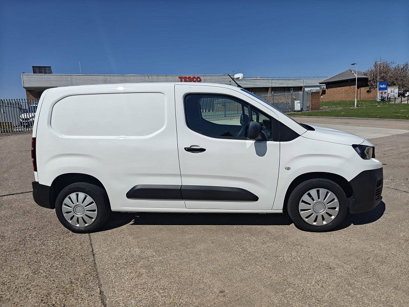 Peugeot Partner 1.6 BlueHDi 1000 Professional Standard Panel Van 5dr Diesel Manual SWB Euro 6 (s/s) (100 bhp) 5dr Manual 2026