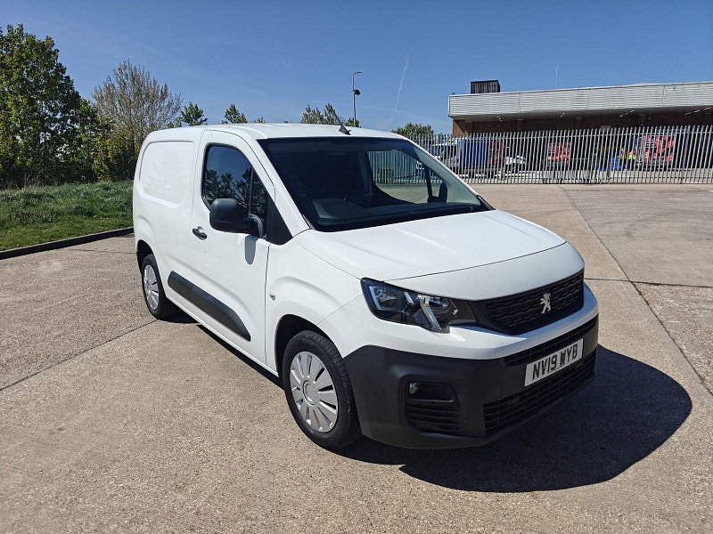 Peugeot Partner 1.6 BlueHDi 1000 Professional Standard Panel Van 5dr Diesel Manual SWB Euro 6 (s/s) (100 bhp) 5dr Manual 2026