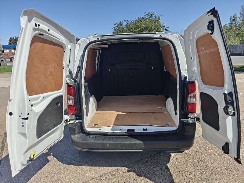 Peugeot Partner 1.6 BlueHDi 1000 Professional Standard Panel Van 5dr Diesel Manual SWB Euro 6 (s/s) (100 bhp) 5dr Manual 2026