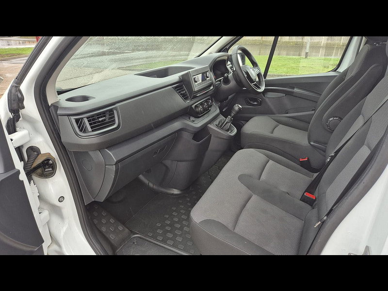 Renault Trafic 2.0 dCi Blue LL30 Business Panel Van 5dr Diesel Manual L2 H1 Euro 6 (s/s) (130 ps) 3dr Manual 2026