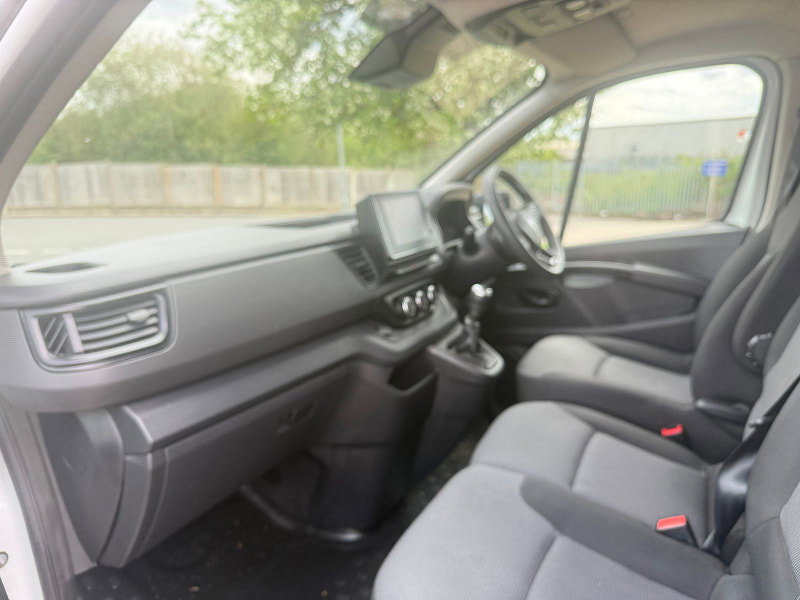 Renault Trafic 2.0 dCi Blue SL28 Business+ Panel Van 5dr Diesel Manual L1 H1 Euro 6 (s/s) (130 ps) 3dr Manual 2026