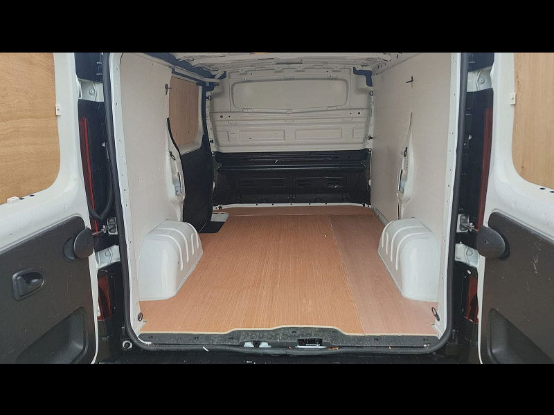 Renault Trafic 2.0 dCi Blue SL28 Business Panel Van 5dr Diesel Manual L1 H1 Euro 6 (s/s) (130 ps) 3dr Manual 2025